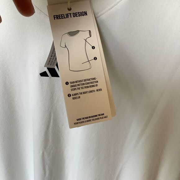 NWT ❤️🔥 Adidas AeroReady Training Essentials Tee Shirt 👚 - Picture 5 of 6